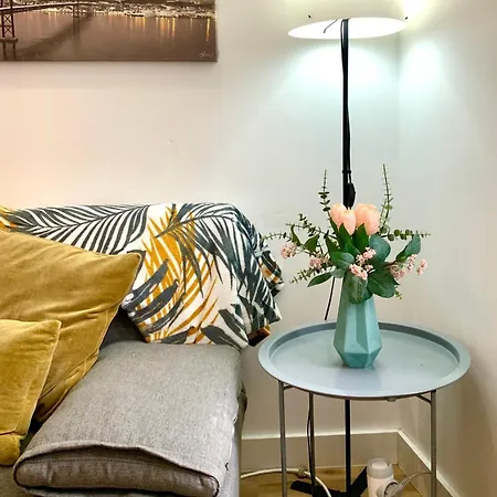 Between Historical Monuments Apartment