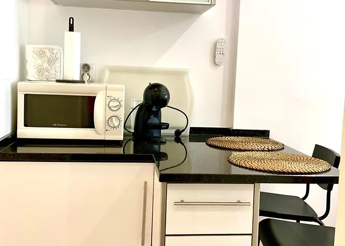 Between Historical Monuments Lisboa