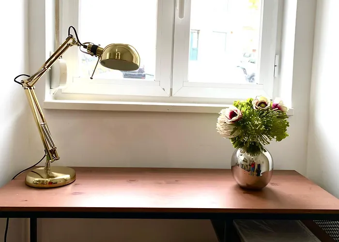 Between Historical Monuments Lisboa