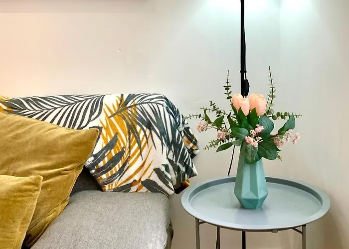 Between Historical Monuments Apartment