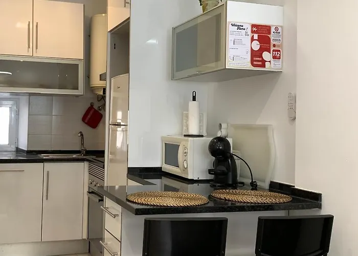 아파트 Between Historical Monuments *