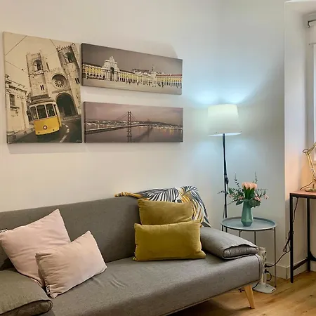 Between Historical Monuments Апартаменти *