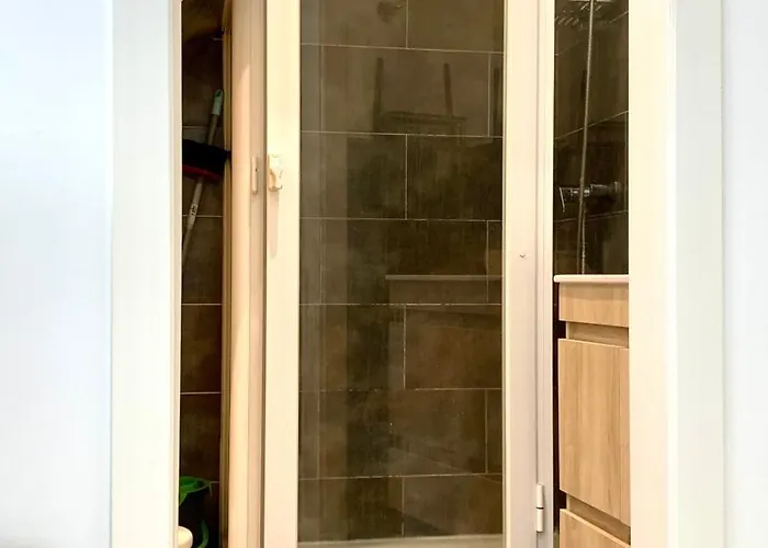 Between Historical Monuments * Lisboa